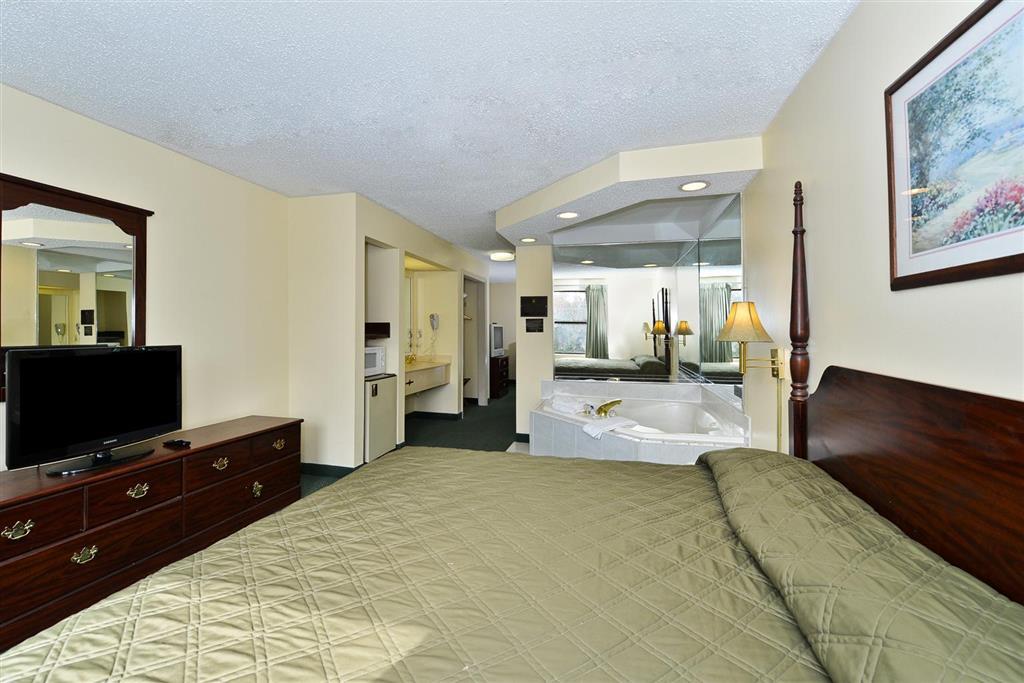 אייקן Quality Inn & Suites חדר תמונה
