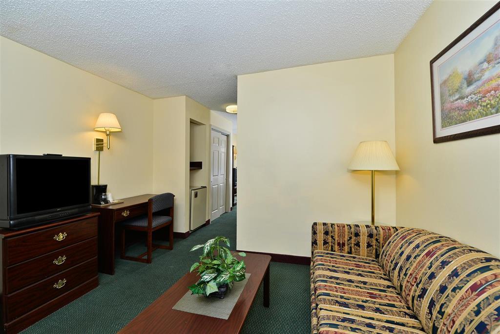 אייקן Quality Inn & Suites חדר תמונה