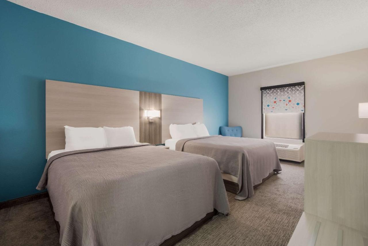 אייקן Quality Inn & Suites מראה חיצוני תמונה