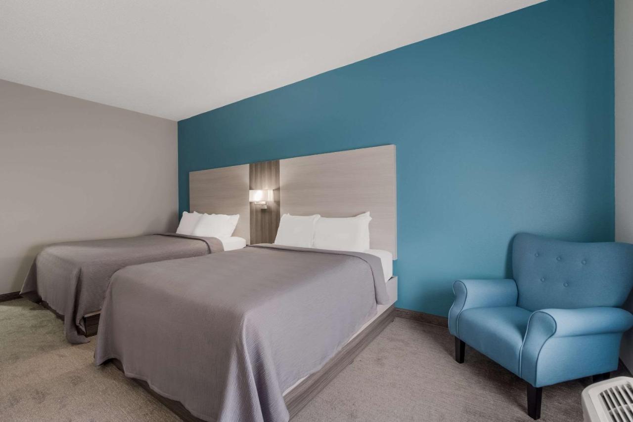 אייקן Quality Inn & Suites מראה חיצוני תמונה