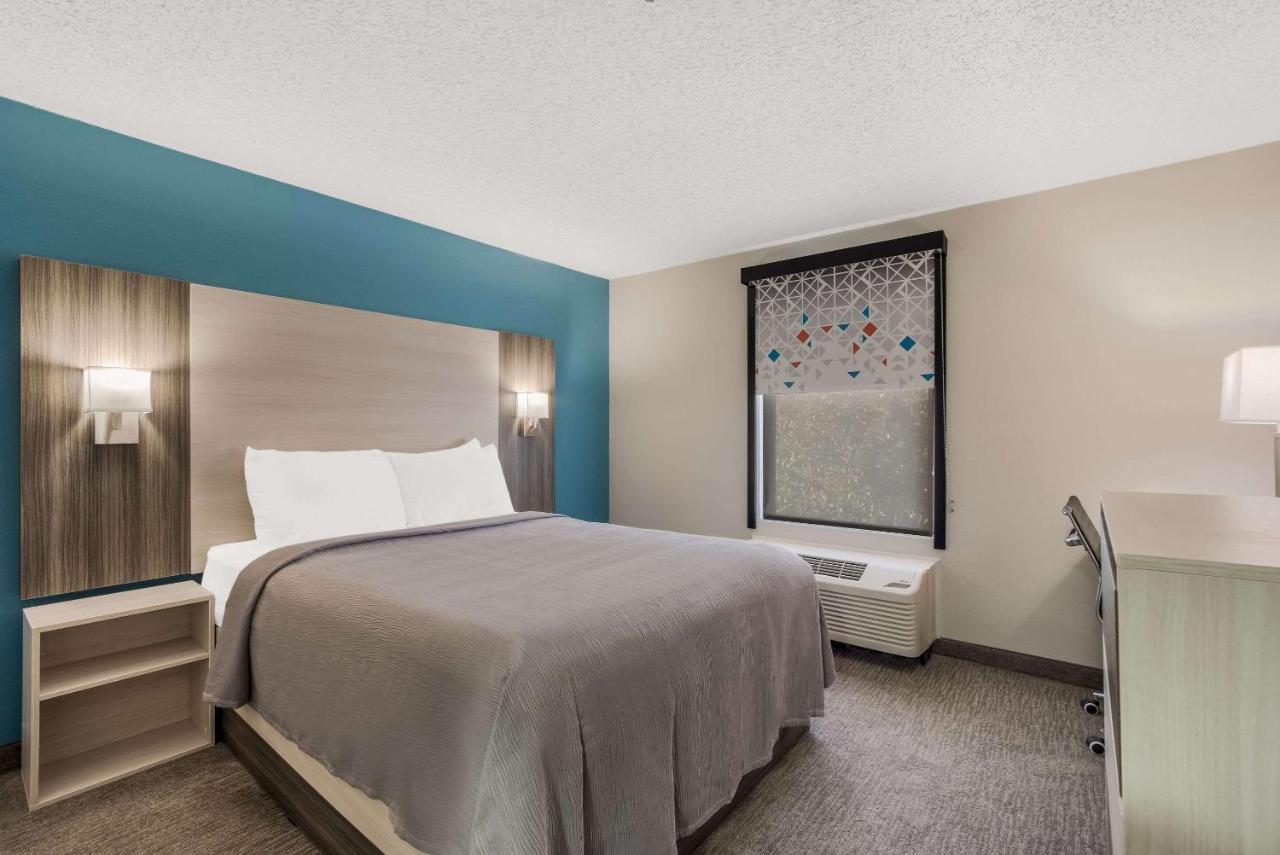 אייקן Quality Inn & Suites מראה חיצוני תמונה